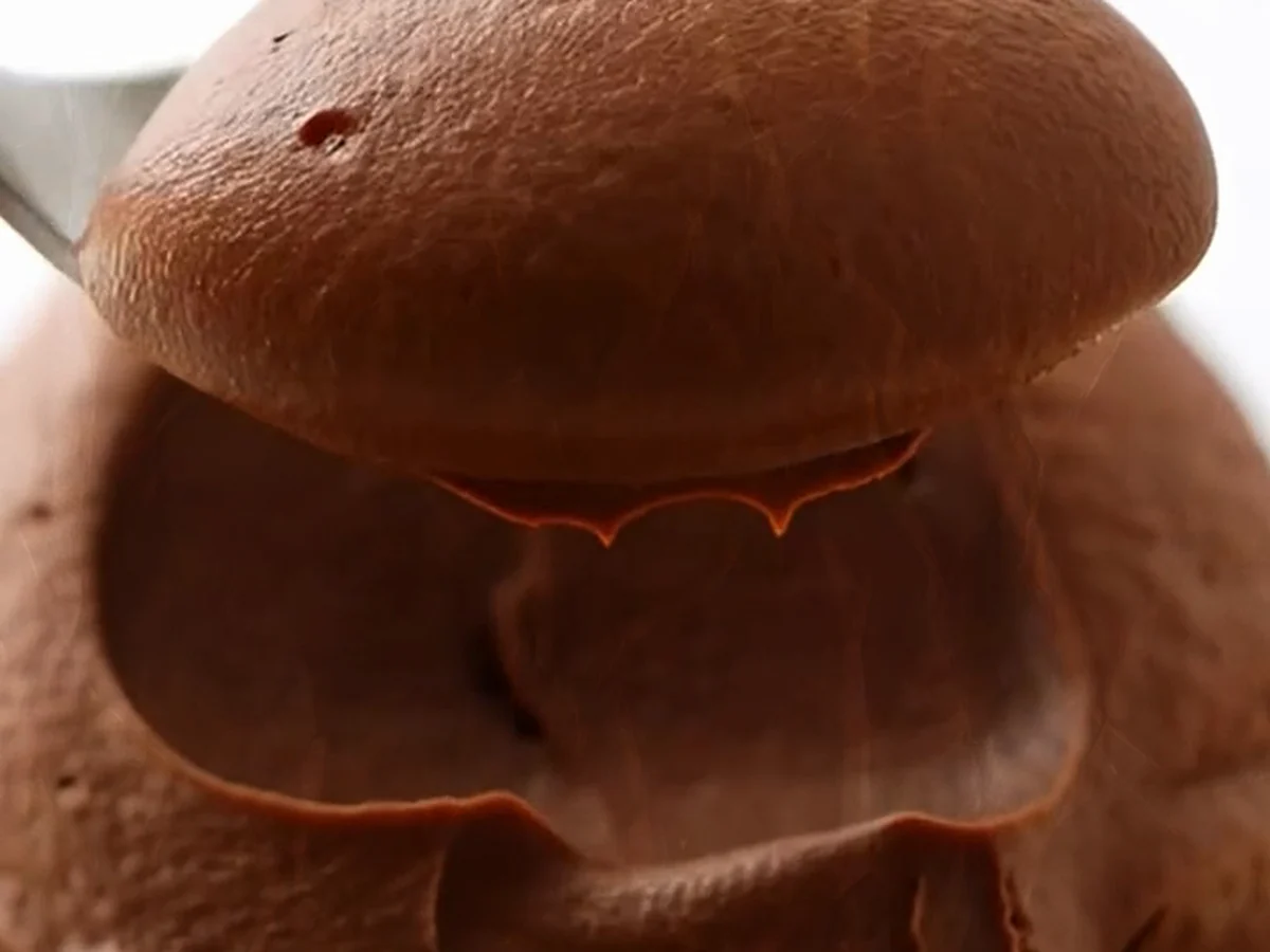 Cremiges Bananencacao-Eis mit Honig
